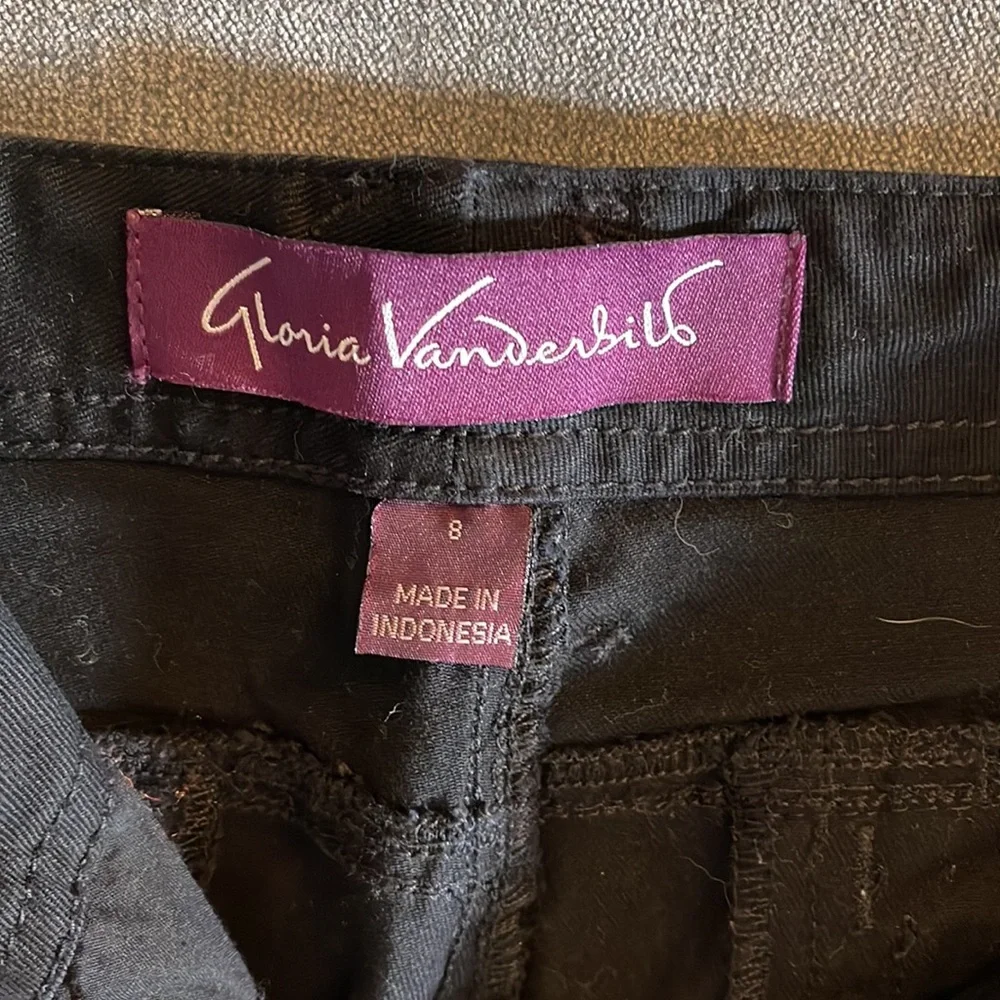 Gloria Vanderbelt, black capris, size 8 (23-123) - Picture 2 of 8